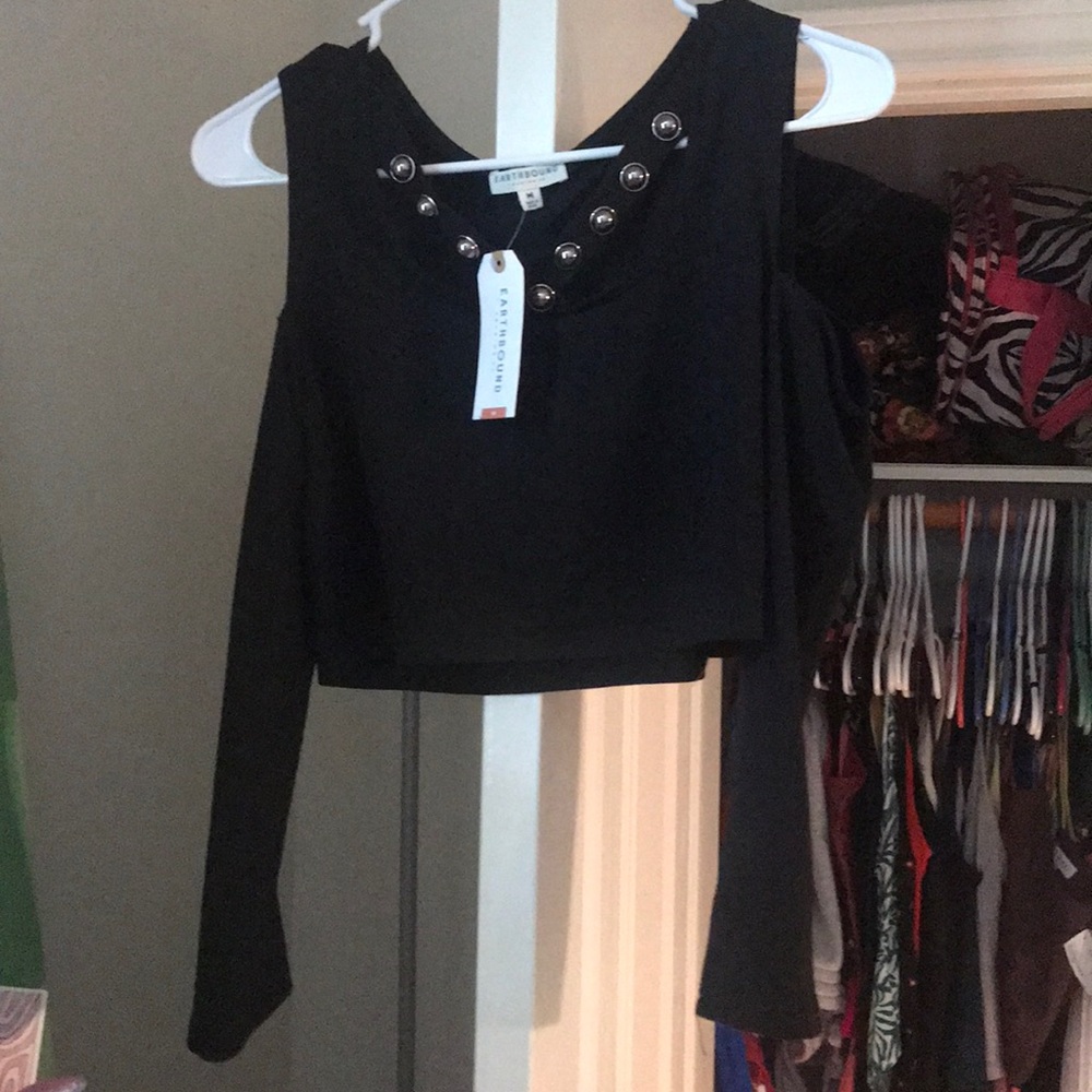 NWT earthbound cold shoulder strappy long sleeve